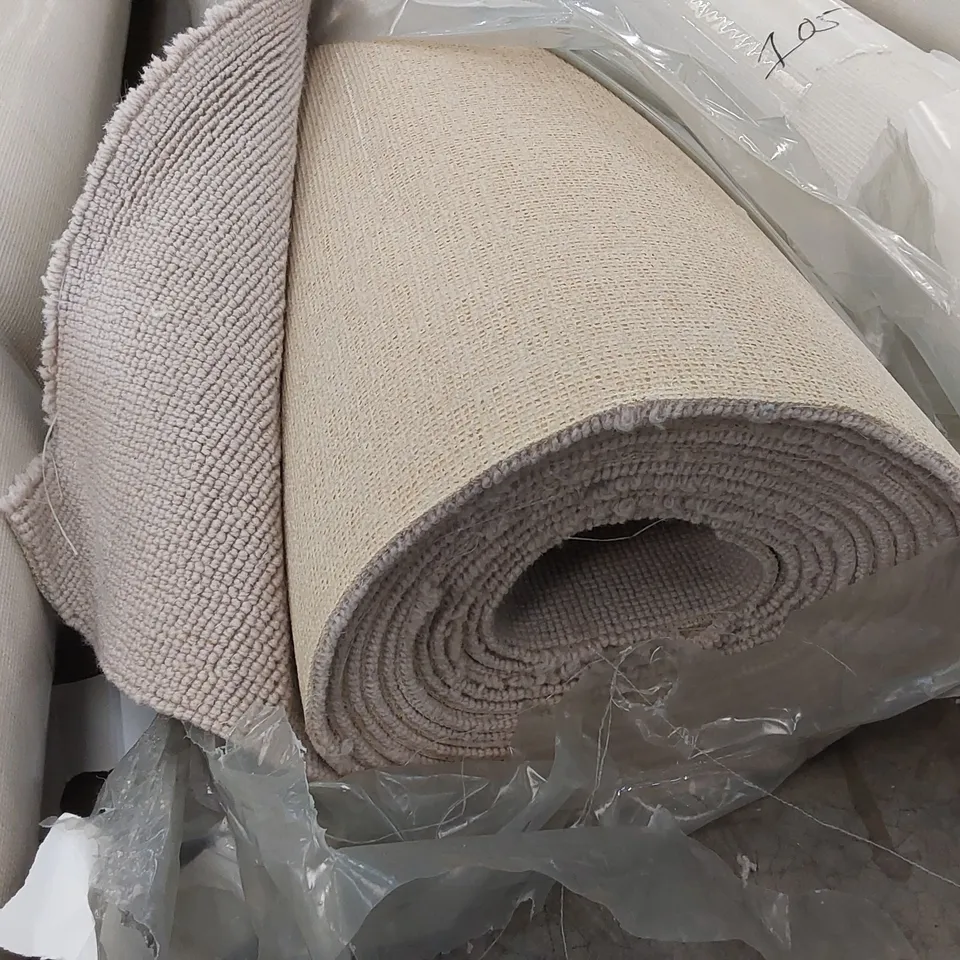 ROLL OF QUALITY FRONTIER LINEA SEA GRASS CARPET // SIZE: APPROX 4 X 6.5m