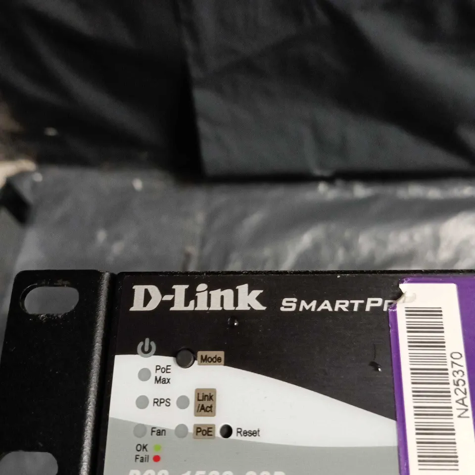 D-LINK DGS-1500-28P 28-PORT POE NETWORK SWITCH – RACKMOUNT