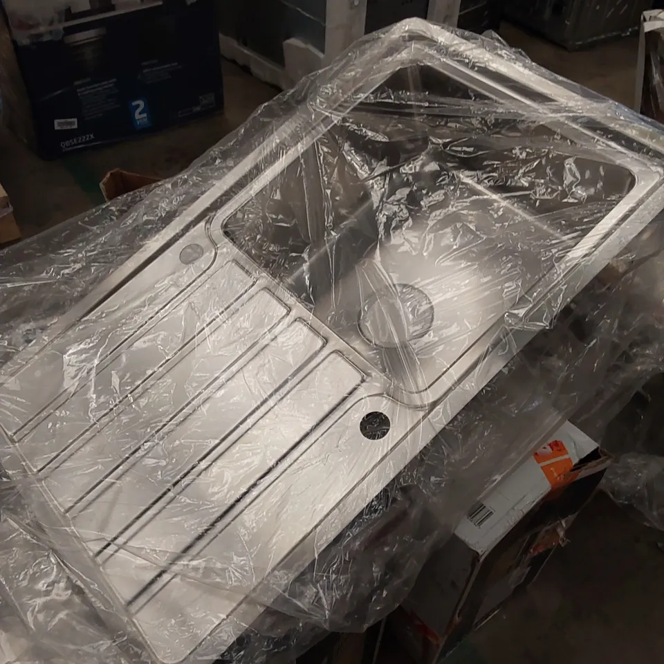PACKAGED STAINLESS STEEL KITCHEN SINK WITH DRAINAGE BOARD