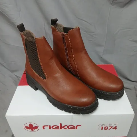 BOXED PAIR OF RIEKER CHELSEA WARM LINED BOOTS - 6.5