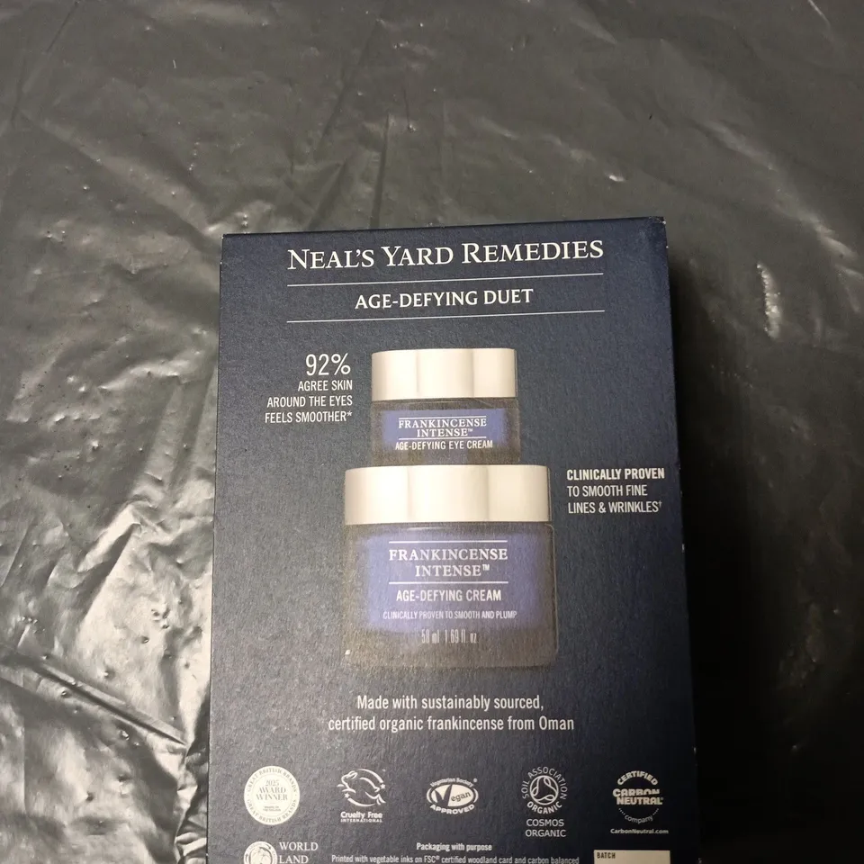 NEAL'S YARD REMEDIES AGE-DEFYING DUET – FRANKINCENSE INTENSE EYE CREAM & CREAM (BOXED SET)