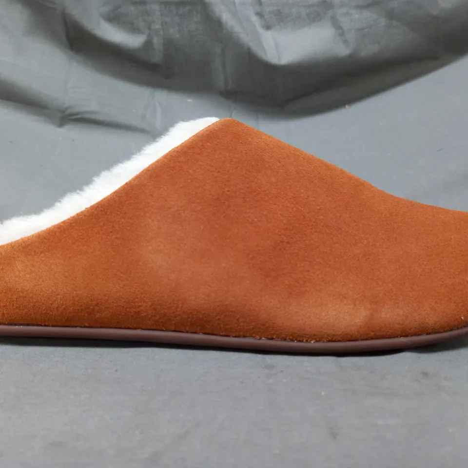 BOXED PAIR OF FITFLOP CHRISSIE SHEARLING SUEDE SLIPPERS IN TAN UK SIZE 9