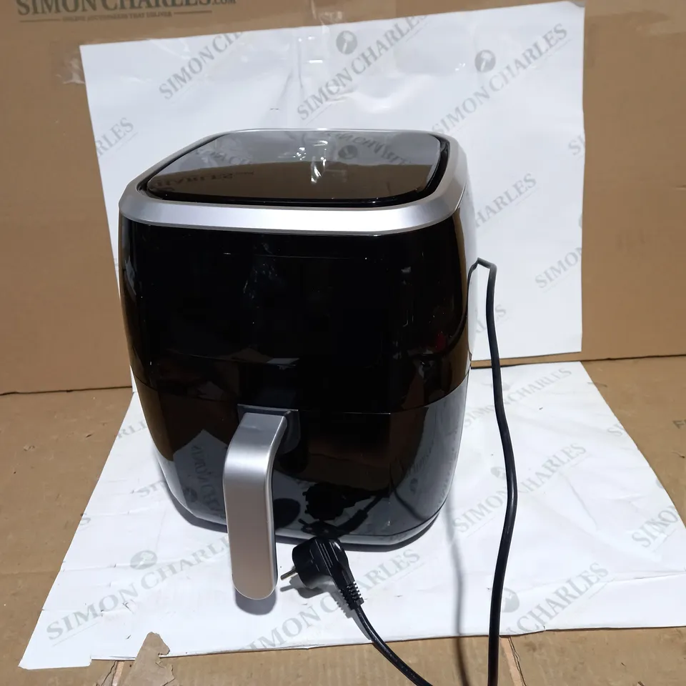 AMAZON BASICS 6-LITRE AIR FRYER