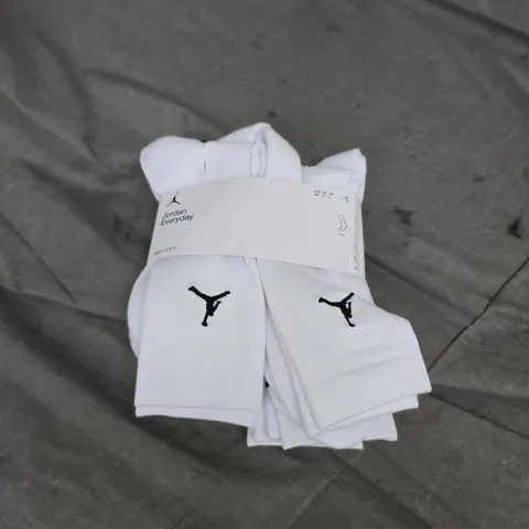 AIR JORDAN CREW SOCKS - X6 - SIZE 8/11