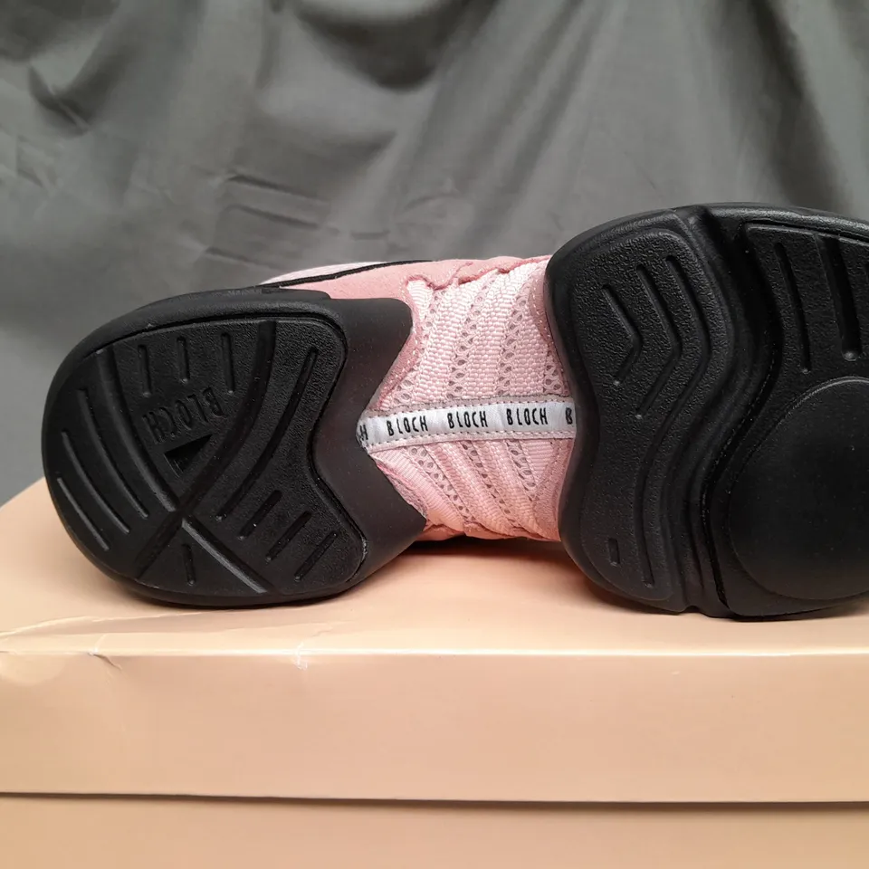 BOXED BLOCH BOOST DRT DANCD SNEAKERS IN PINK - UK 6.5 