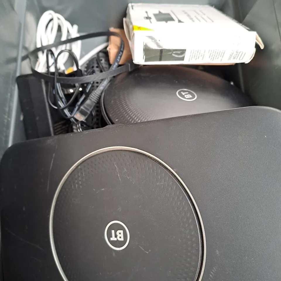 APPROXIMATELY 15 ASSORTED ELECTRICAL PRODUCTS TO INCLUDE TELEPHONE CABLE, BT HUB AND A POWER PLUG