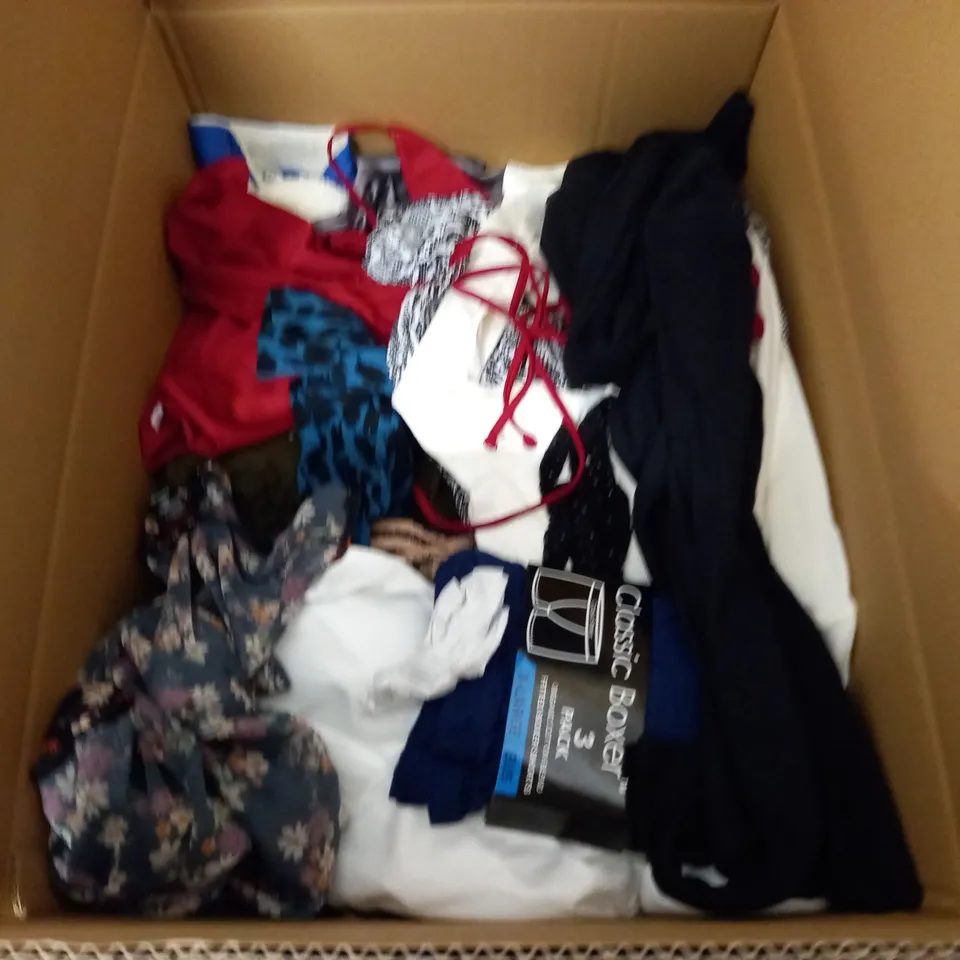 LARGE QUANTITY OF ASSORTED CLOTHING ITEMS TO INCLUDE BOOHOO, M&S AND PRETTYLITTLETHING