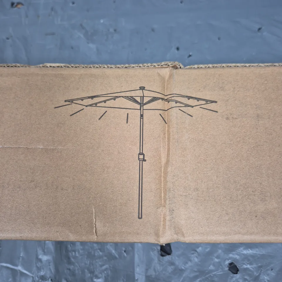 9FT PATIO UMBRELLA WITH LED LIGHT IN GREEN - COLLECTION ONLY