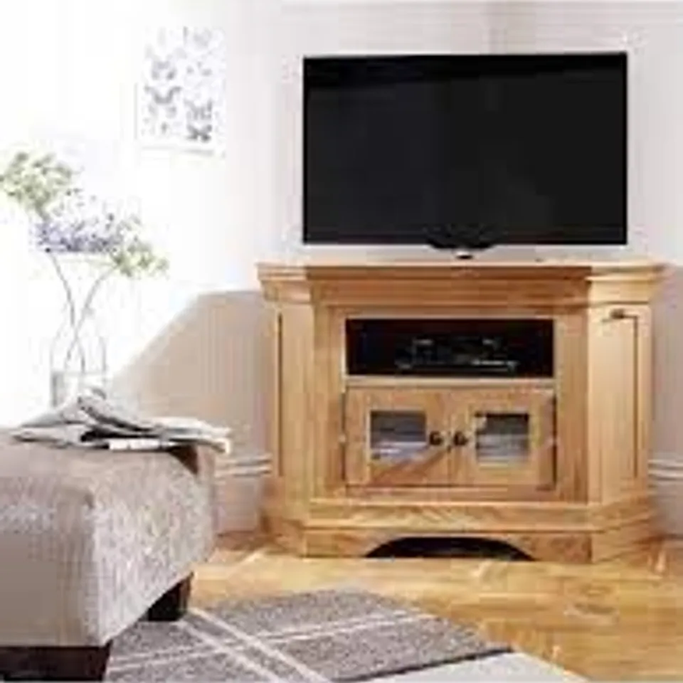 BOXED GRADE 1 CONSTANCE OAK READY ASSEMBLED CORNER MEDIA UNIT (1 BOX) RRP £389.99