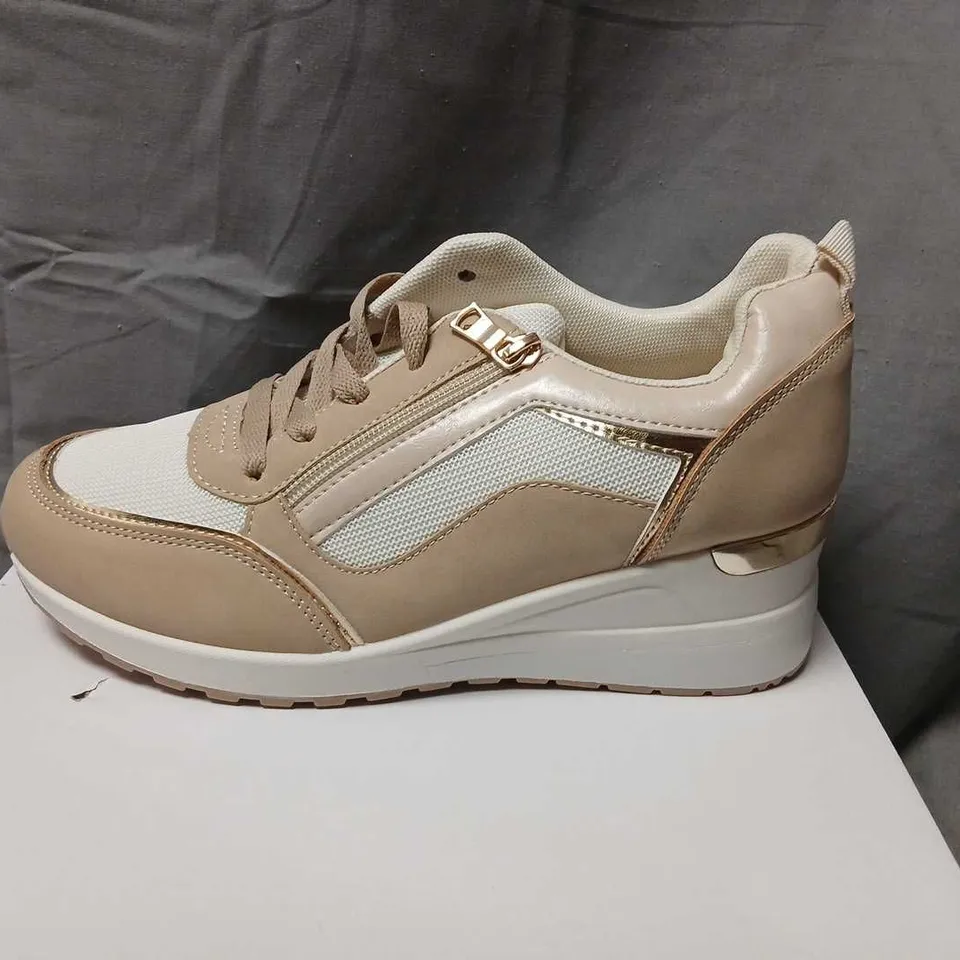KHAKI SNEAKERS JL-380 – EU40 (UK7)