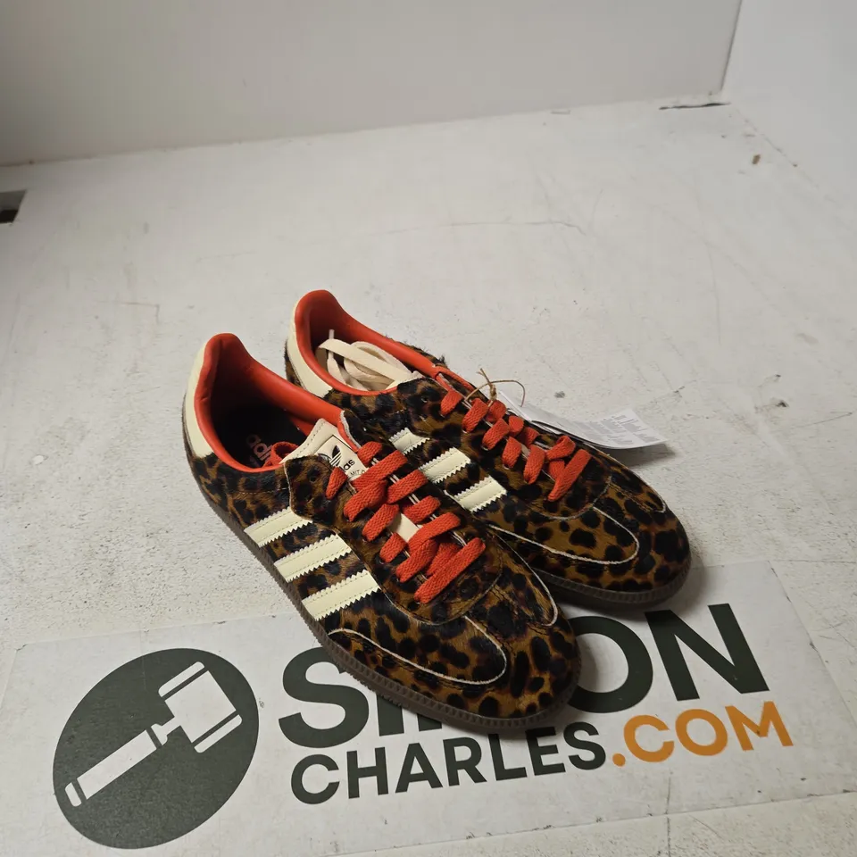 ADIDAS LEOPARD PRINT TRAINERS – UK 6 (US 7.5), ORANGE LACES