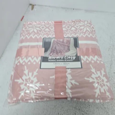 CELEBRIGHT WARM & COSY NORDIC SHERPA BLANKET IN PINK (130X180CM)