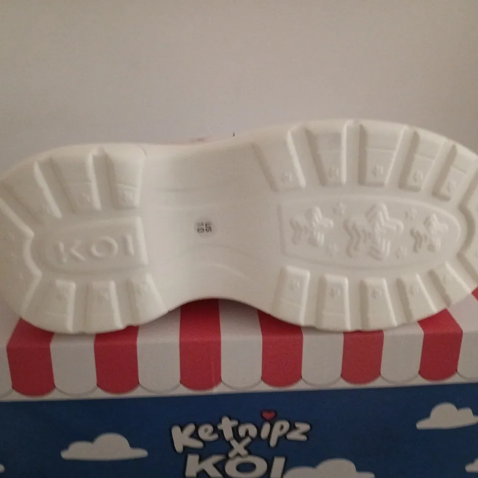 BRAND NEW BOXED PAIR OF KETNIPZ X KOI LOVEABLE ANTICS CHUNKY TRAINERS - PINK- SIZE 10