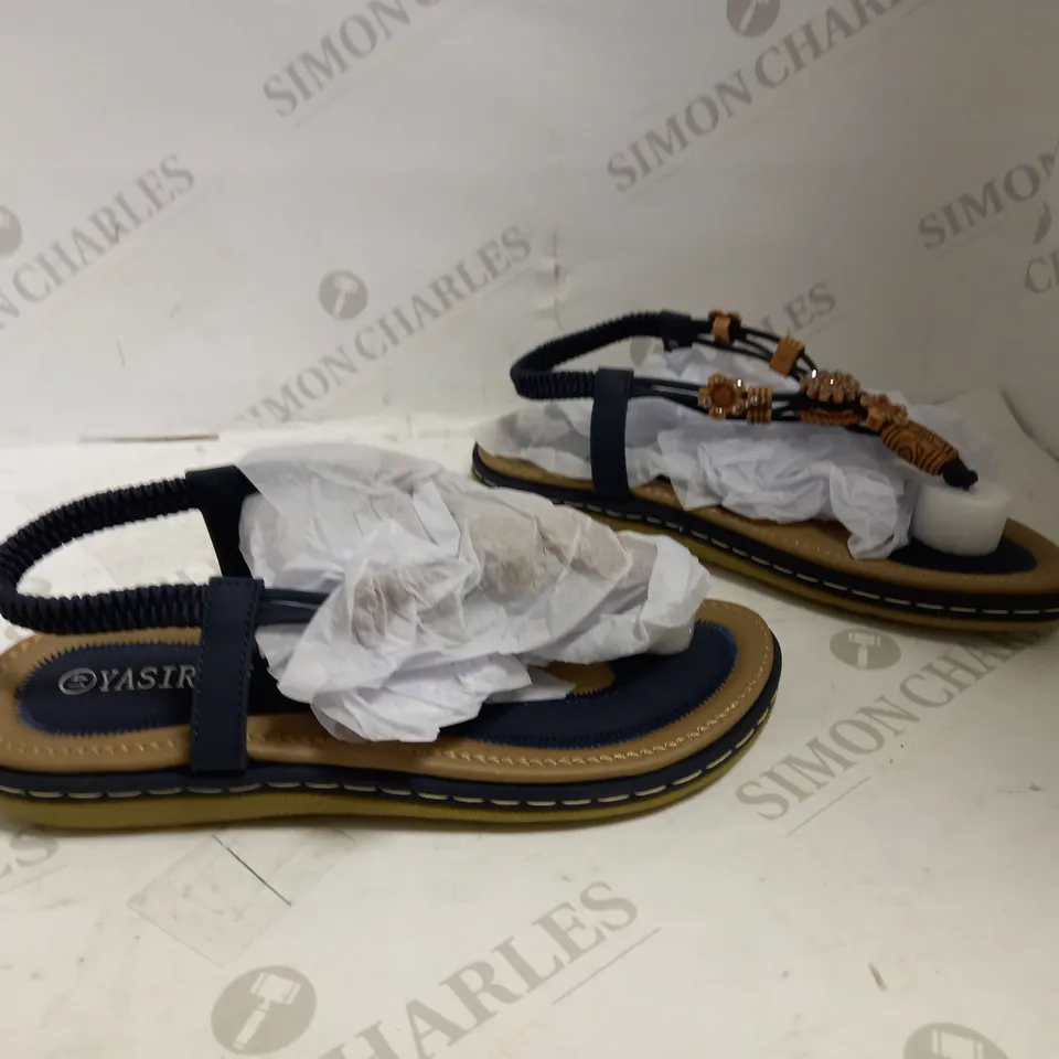 YASIRUN BLUE/BEIGE FLIP FLOPS SIZE 41 