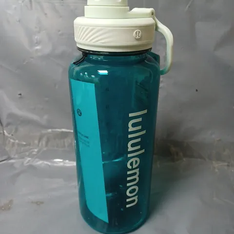LULULEMON BACK TO LIFE BOTTLE IN CLEAR BLUE (32OZ)