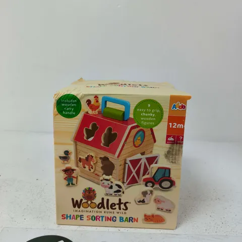 WOODLETS SHAPE SORTING BARN – WOODEN BARN TOY, 12M+