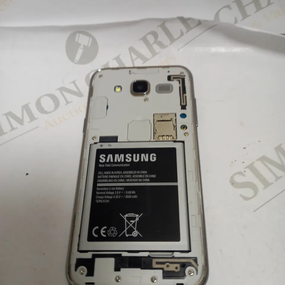 SAMSUNG J3 MODEL: AM -J330FN