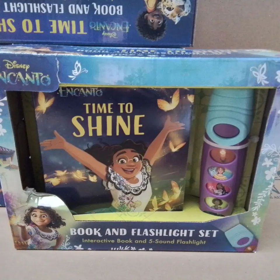 LOT OF 7 BRAND NEW DISNEY ENCANTO BOOK AND FLASHLIGHT SETS