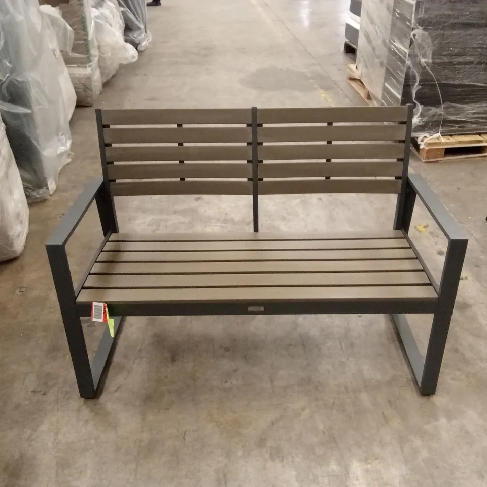 MODERN STYLE OUTDOOR GARDEN BENCH