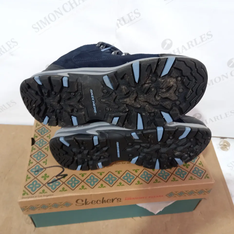 BOXED PAIR OF SKECHERS - SIZE 6
