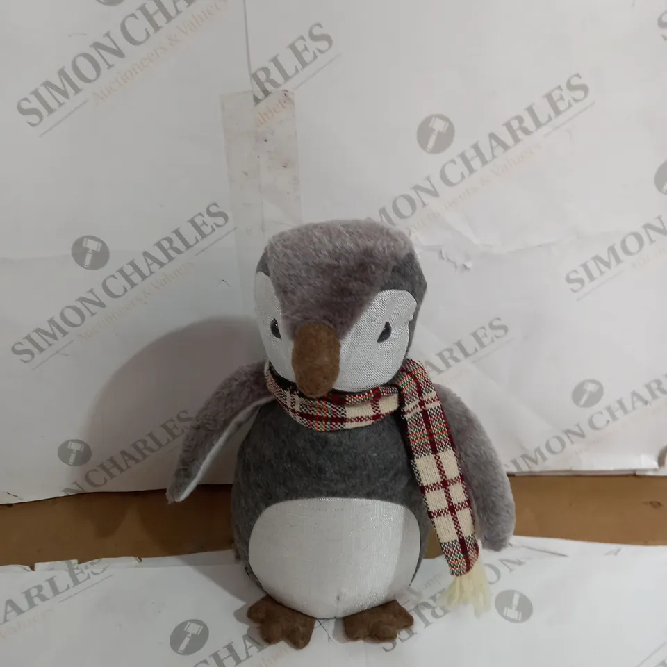 CHRISTMAS CHARACTER PENGUIN WEIGHTED DOOR STOP