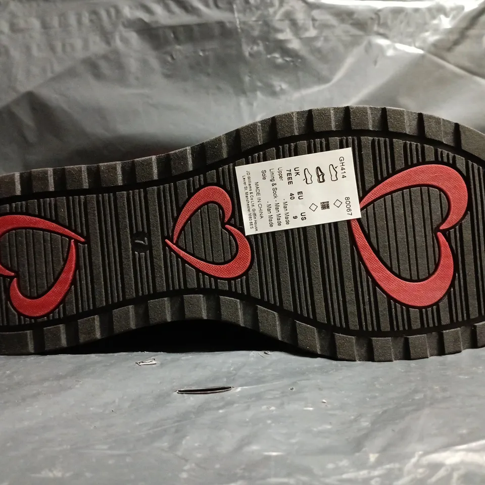 PAIR OF HEAVENLY FEET ANKLE BOOTS IN BLACKS W. ROSE DESIGN SIZE UK 7