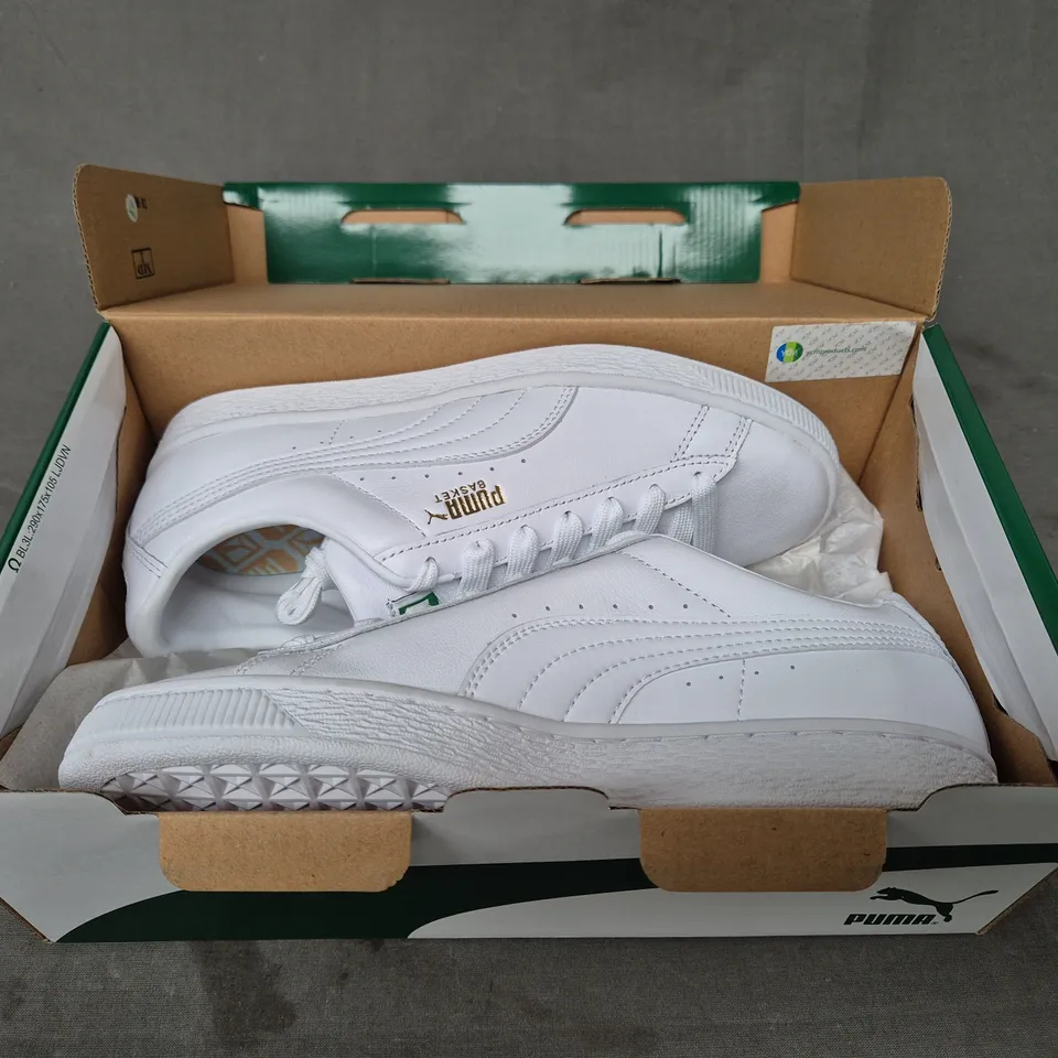 BOXED PAIR OF PUMA BASKET CLASSIC XXI SHOES IN WHITE UK SIZE 4.5