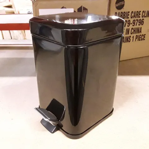 BOXED SQUARE BATHROOM PEDAL BIN - 3 LITRE