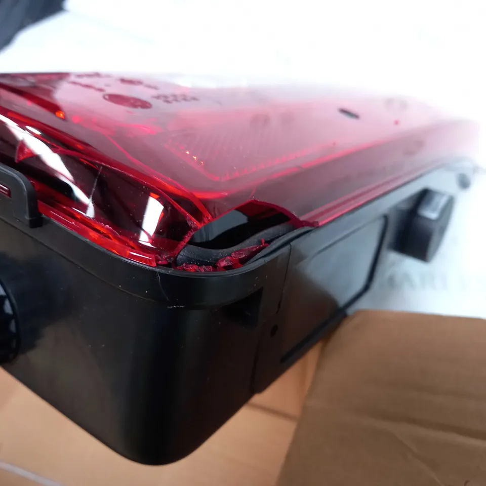 HELLA COMBINATION REAR TAIL LIGHT LAMP 2VP 012 381-081 RIGHT GENUINE TOP GERMAN