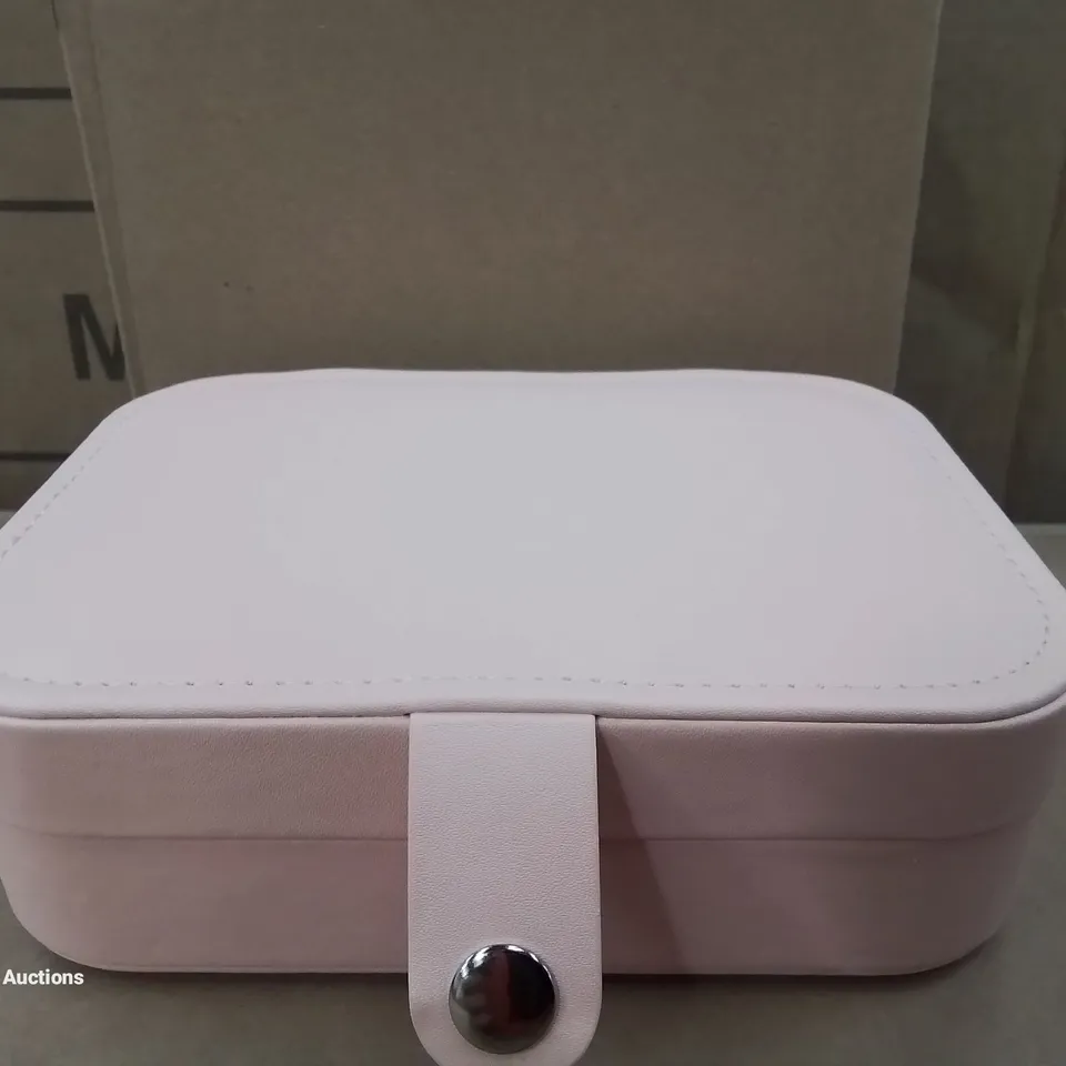 BOX OF APPROXIMATELY 30 UNBRANDED PINK JEWELLERY STORAGE BOXES 