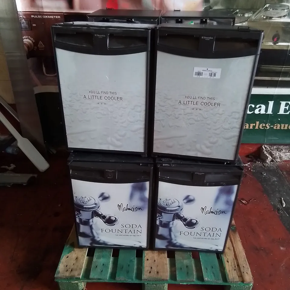 PALLET CONTAINING APPROXIMATELY 8 X ASSORTED HOTEL MINI BARS