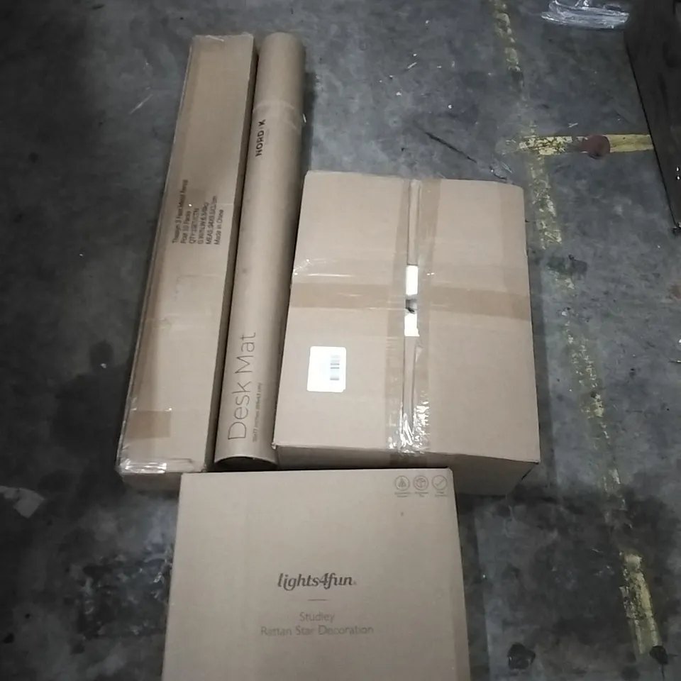 PALLET OF HOUSEHOLD ITEMS TO INCLUDE THEALYN 3 FEET METAL FENCE,DESK MAT,CERAMIC DOG BOWL,RATTAN STAR DECORATION AND OTHER ASSORTED ITEMS...