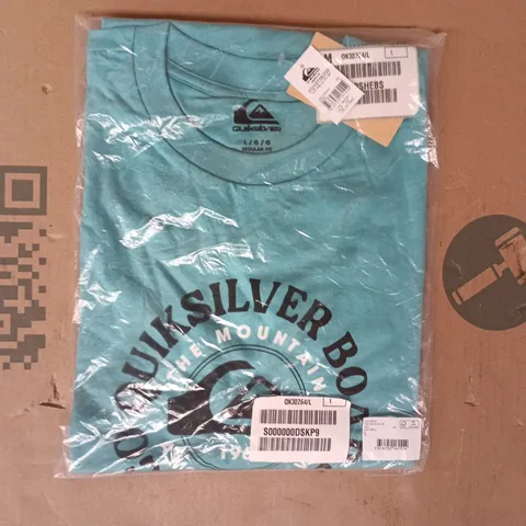 BAGGED QUICKSILVER SHORT SLEEVE T-SHIRT IN BLUE SIZE LARGE