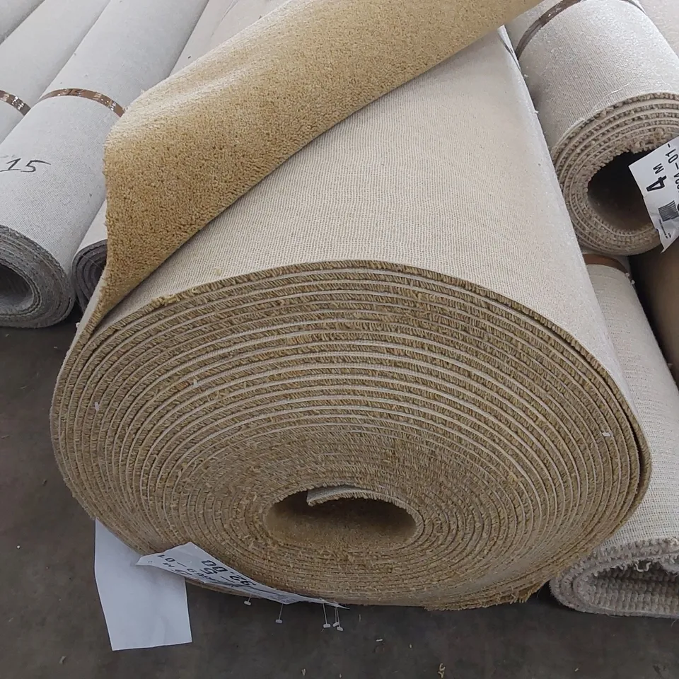 ROLL OF QUALITY JOY SUNRISE CARPET // SIZE: APPROX 5 X 32m