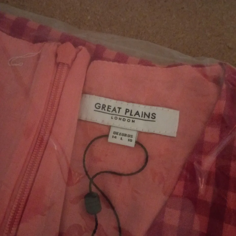 BAGGED GREAT PLAINS TUNIS CHECK V NECK DRESS IN CRIMSON/HOT CORAL SIZE 14