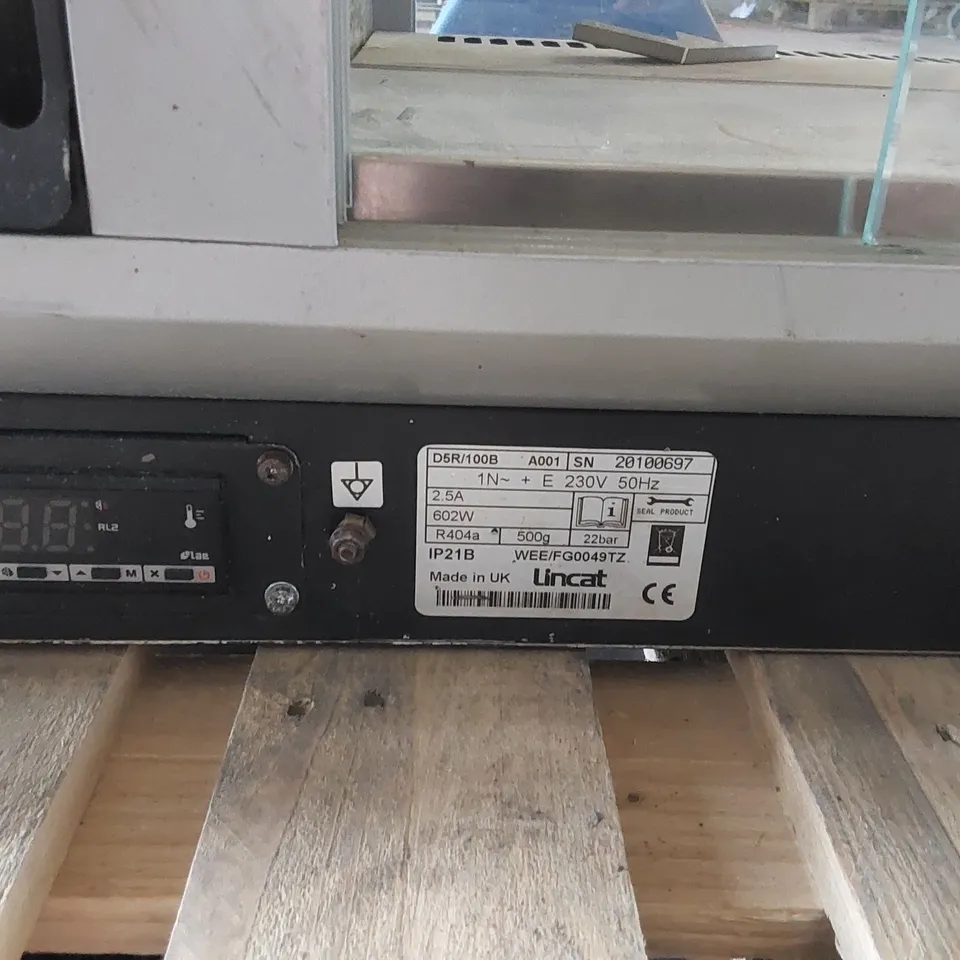 LINCAT TETLEY BRANDED D5R/100B REFRIGERATED MERCHANDISER