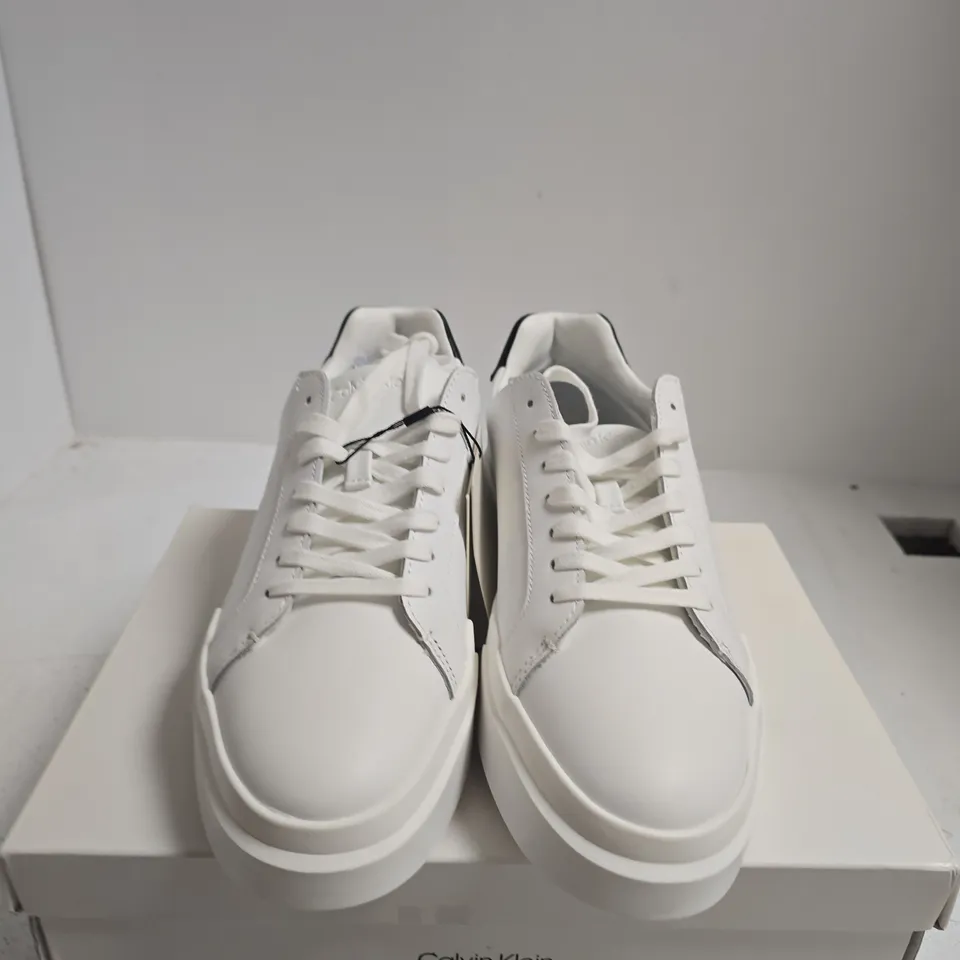 BOXED PAIR OF CALVIN KLEIN WHITE CUPSOLE LACE-UP SNEAKERS – UK 8