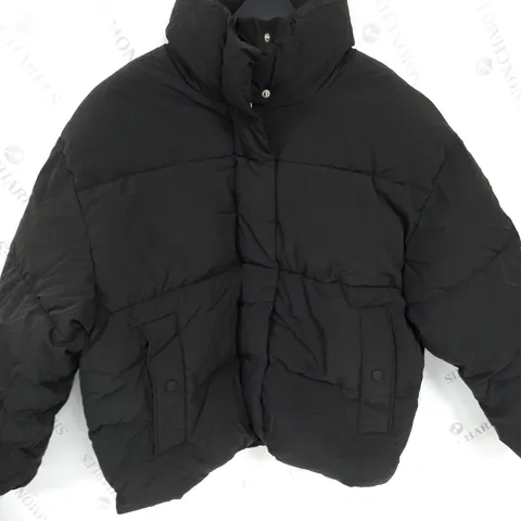 PULL AND BEAR PADDED COAT SIZE UNSPECIFIED