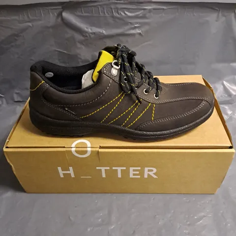 BOXED PAIR OF HOTTER MIST GTX SHOES IN CHARCOAL/CITRUS SIZE UK 8
