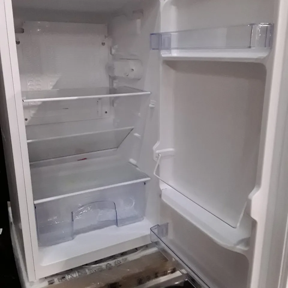 SWAN SR156140W 47CM UNDER COUNTER LARDER FRIDGE - WHITE