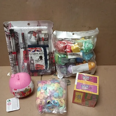 APPROXIMATELY 10 ASSORTED TOYS & GAMES PRODUCTS TO INCLUDE STATIONARY SET, FIGURINES, PLUSH TOY ETC  