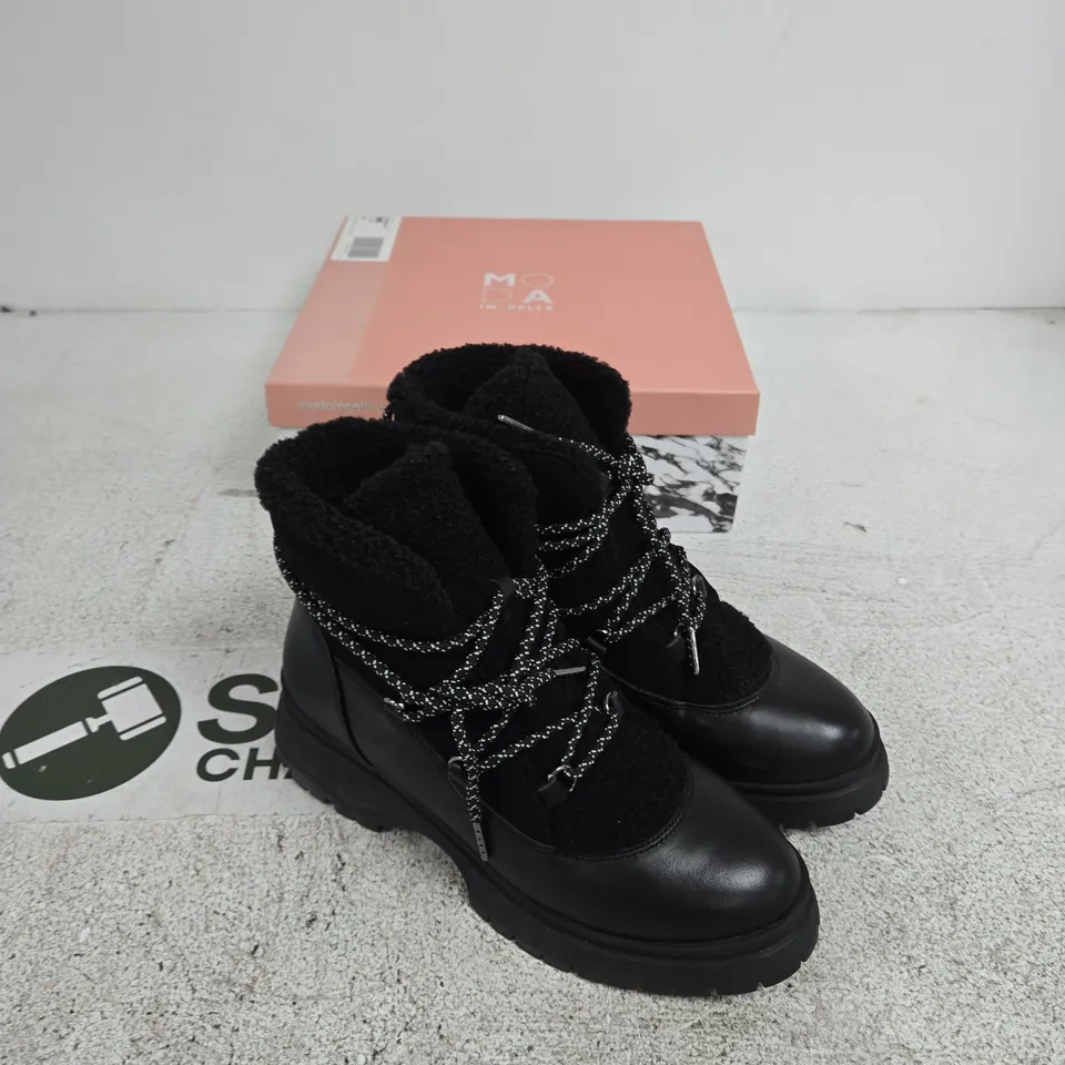 ZERMATT BLACK SUEDE BOOTS WITH FAUX SHEARLING TRIM – UK 6 (EU 39)