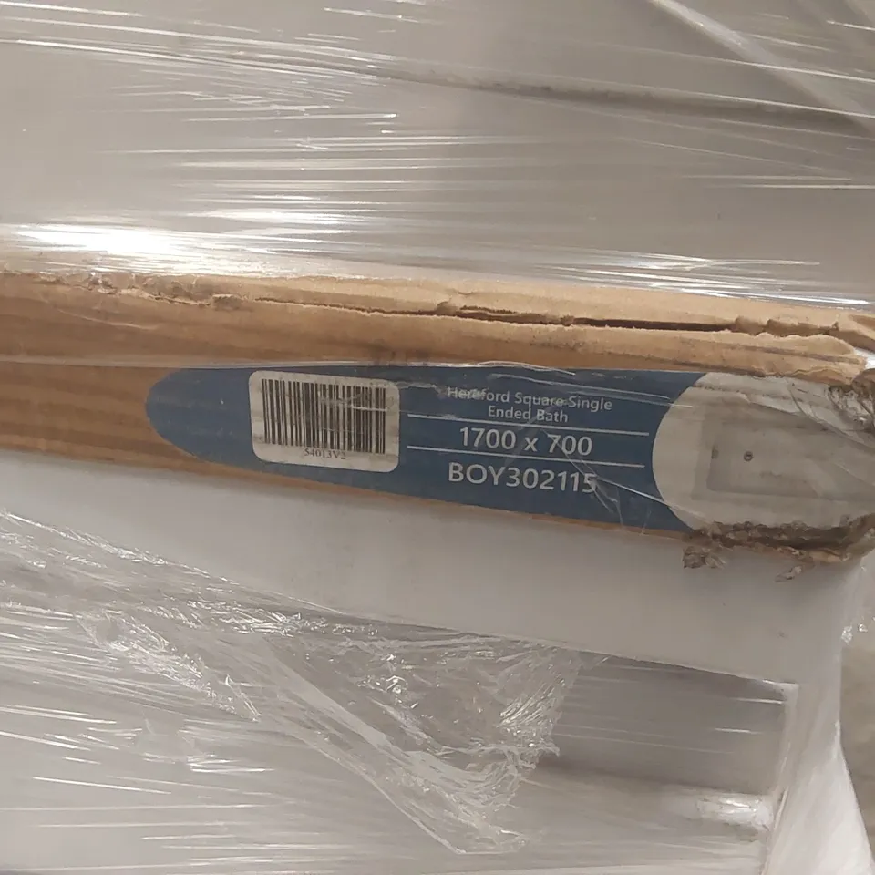 PALLET CONTAINING A VERY LARGE QUANTITY OF ASSORTED BATH TUBS INCLUDING: HEREFORD SQUARE SINGLE ENDED BATH 1700 X 700, YORK ROUND DOUBLE ENDED BATH 1800 X 800 ECT