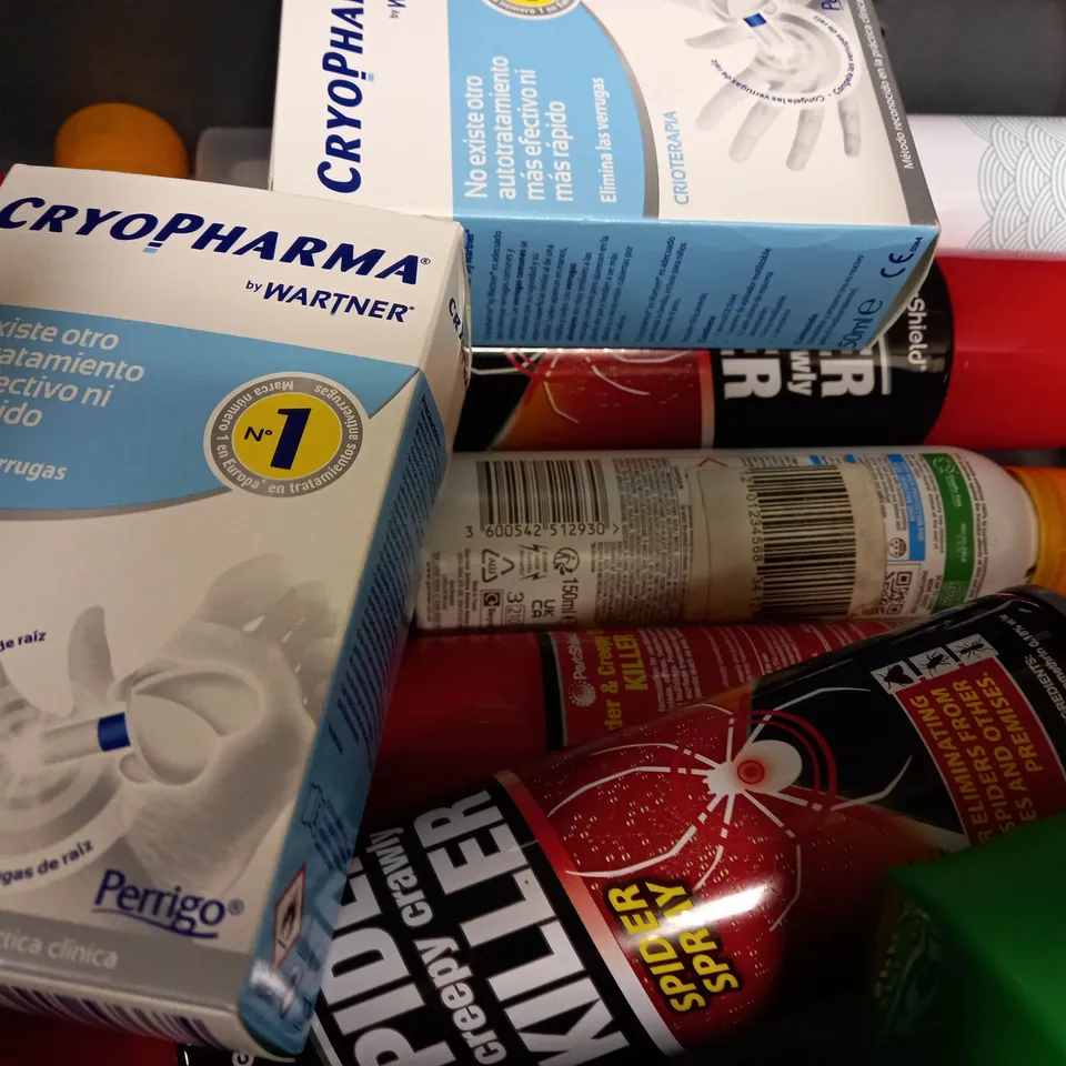 BOX OF APPROX 12 ASSORTED AEROSOLS TO INCLUDE PAVERS PROTECTOR SPRAY, BATISTE DRY SHAMPOO, COLORWOW FINISHING SPRAY, ETC
