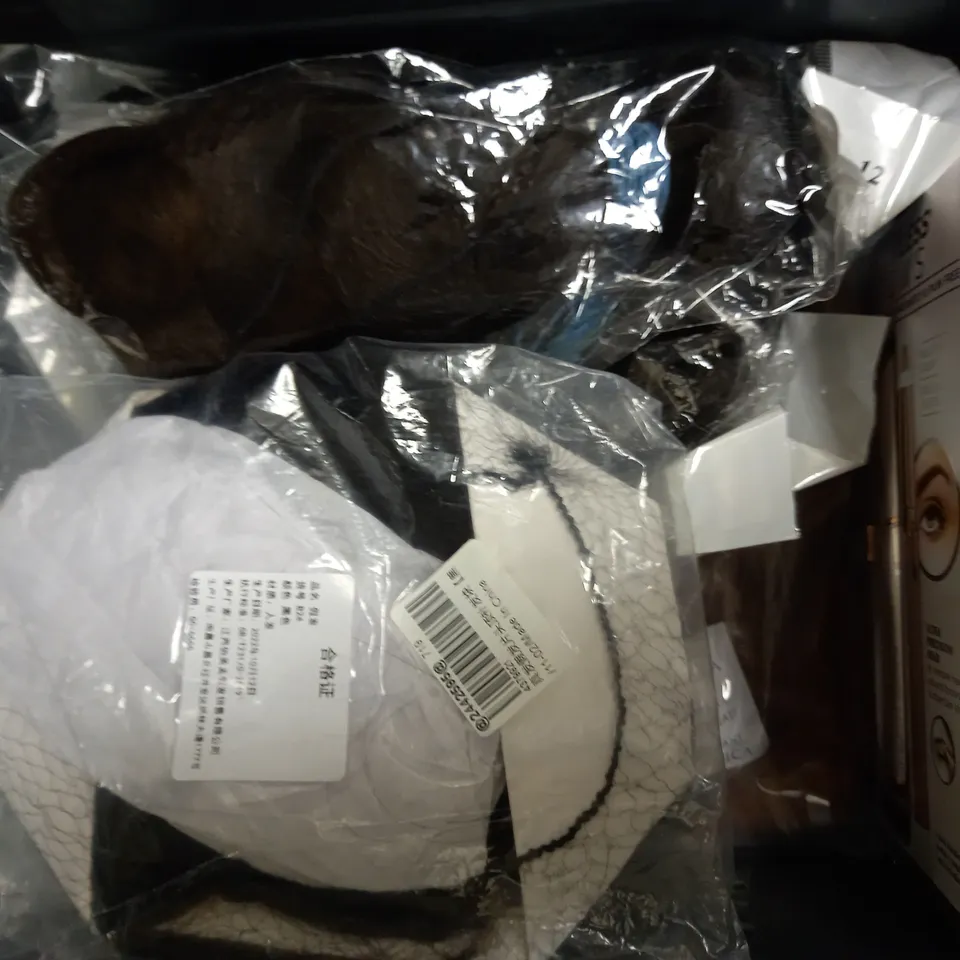 LOT OF APPROXIMATELY 10 ASSORTED HEALTH & BEAUTY ITEMS, TO INCLUDE BRUSH KIT, MAKE UP BRUSH, FACIAL HAIR DEVICE, ETC