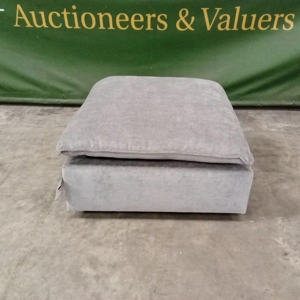 DUSK BOSTON FABRIC POUFFE