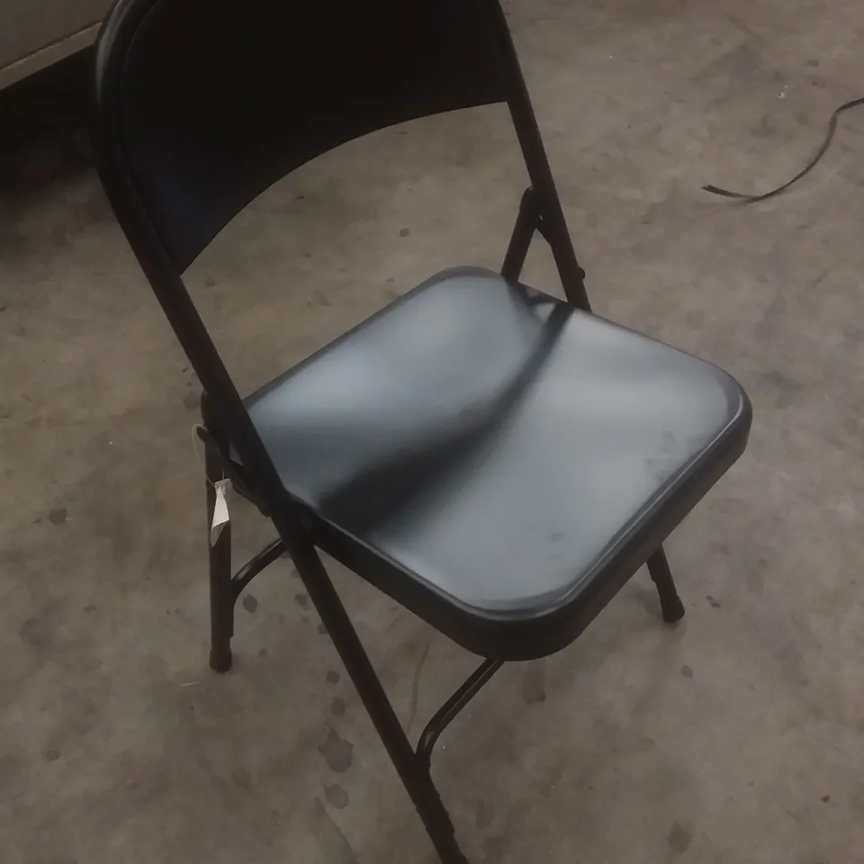 X4 BOXED LASANA RETRO METAL FOLDING BLACK CHAIR 96X20X48