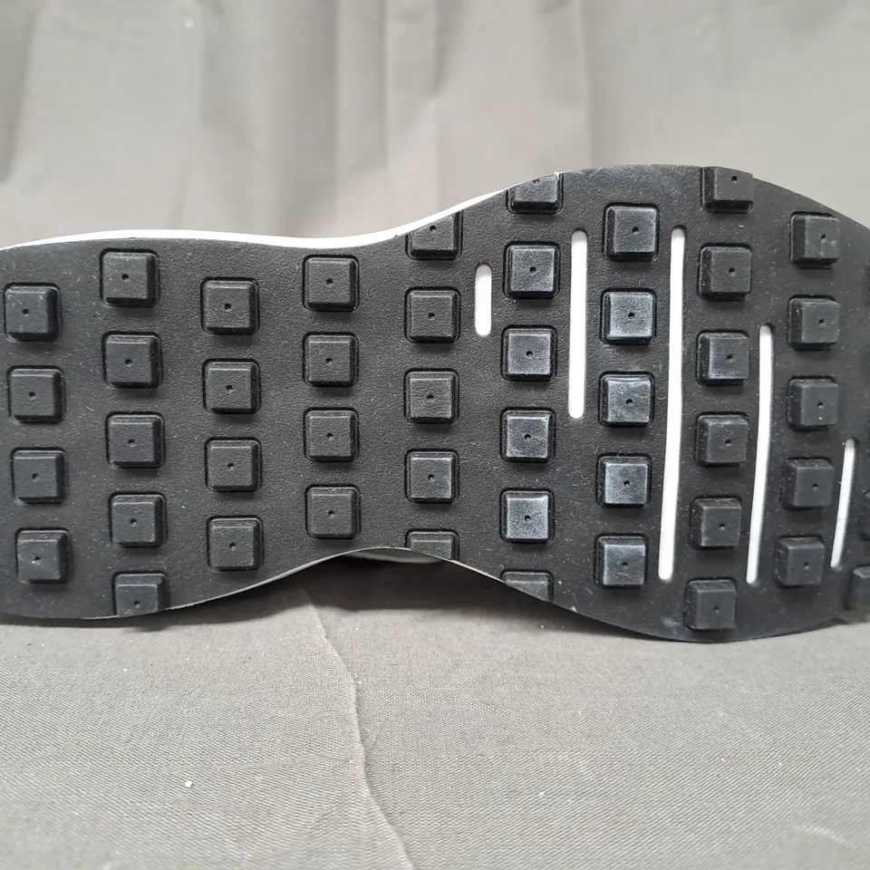 BOXED PAIR OF NIKE WAFFLE ONE SHOES IN WHITE/BLACK UK SIZE 1
