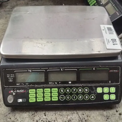 AVERY BERKEL FX50 RETAIL SHOP WEIGHING SCALE. 