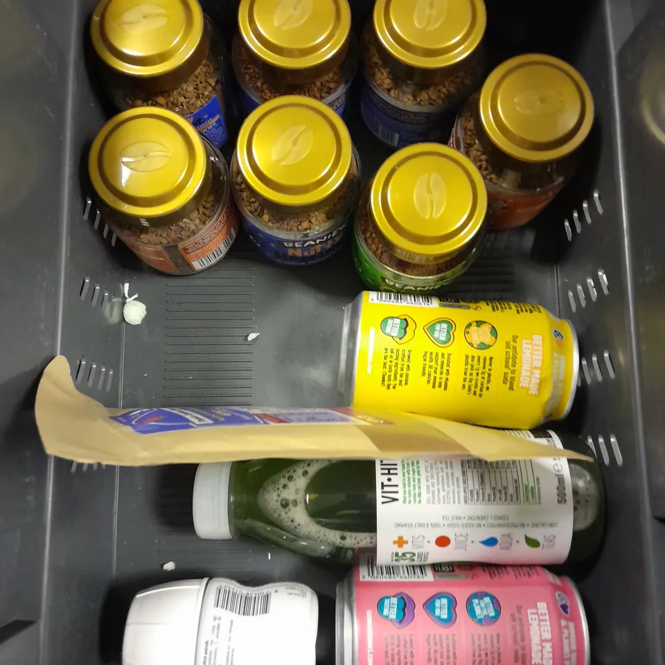 APPROXIMATELY 10 ASSORTED FOOD & DRINK PRODUCTS TO INCLUDE HONEY DUKES BUTTER TOFFEE, BEANIES COFFEE, VIT.HIT DRINK ETC 